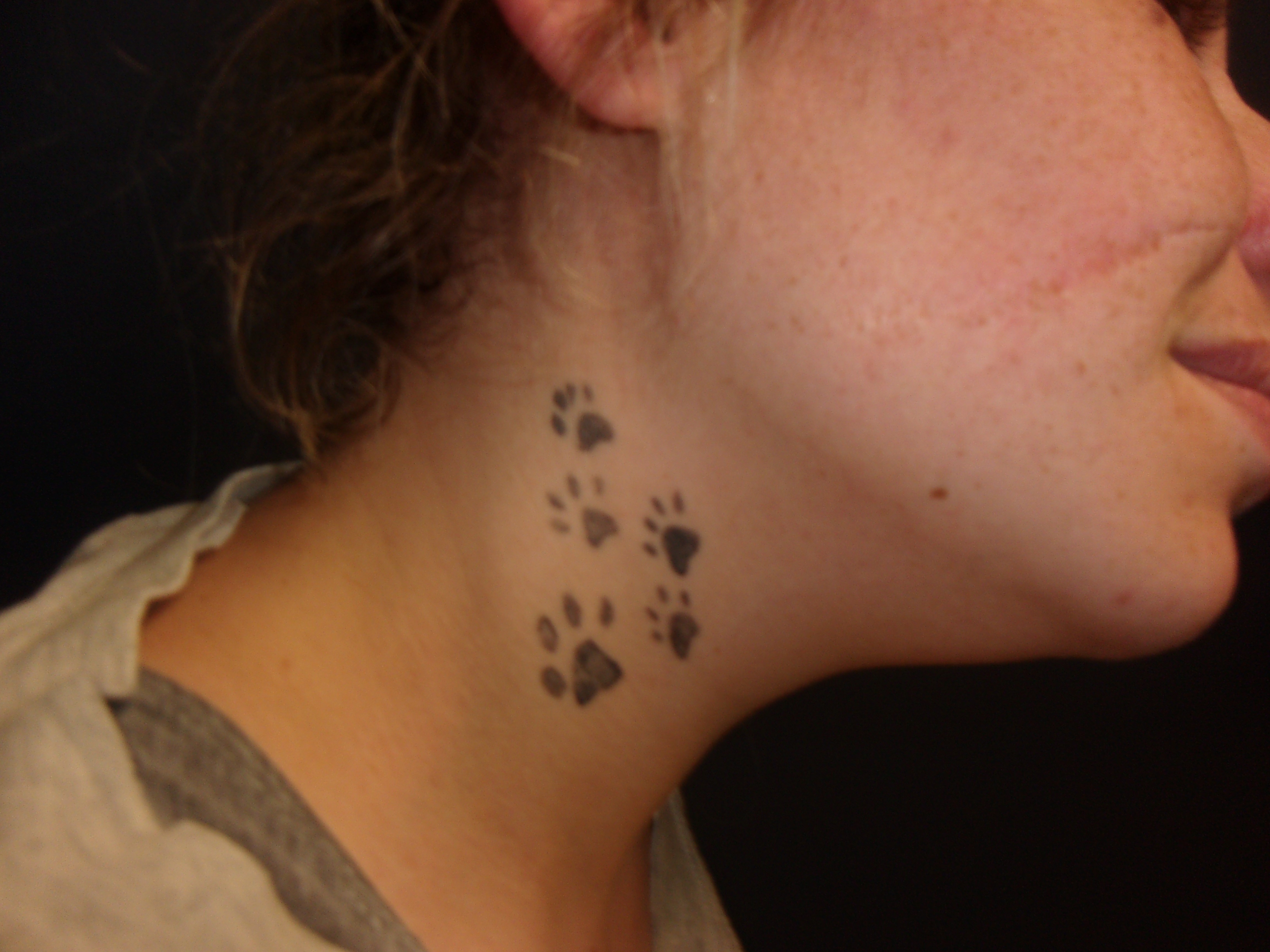 TATTOO ON NECK